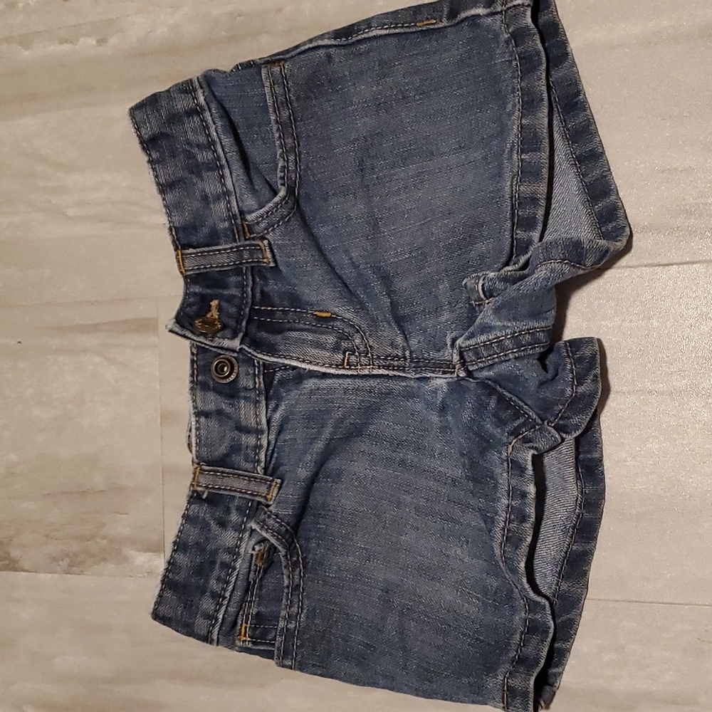 Old Navy girls denim shorts size 5